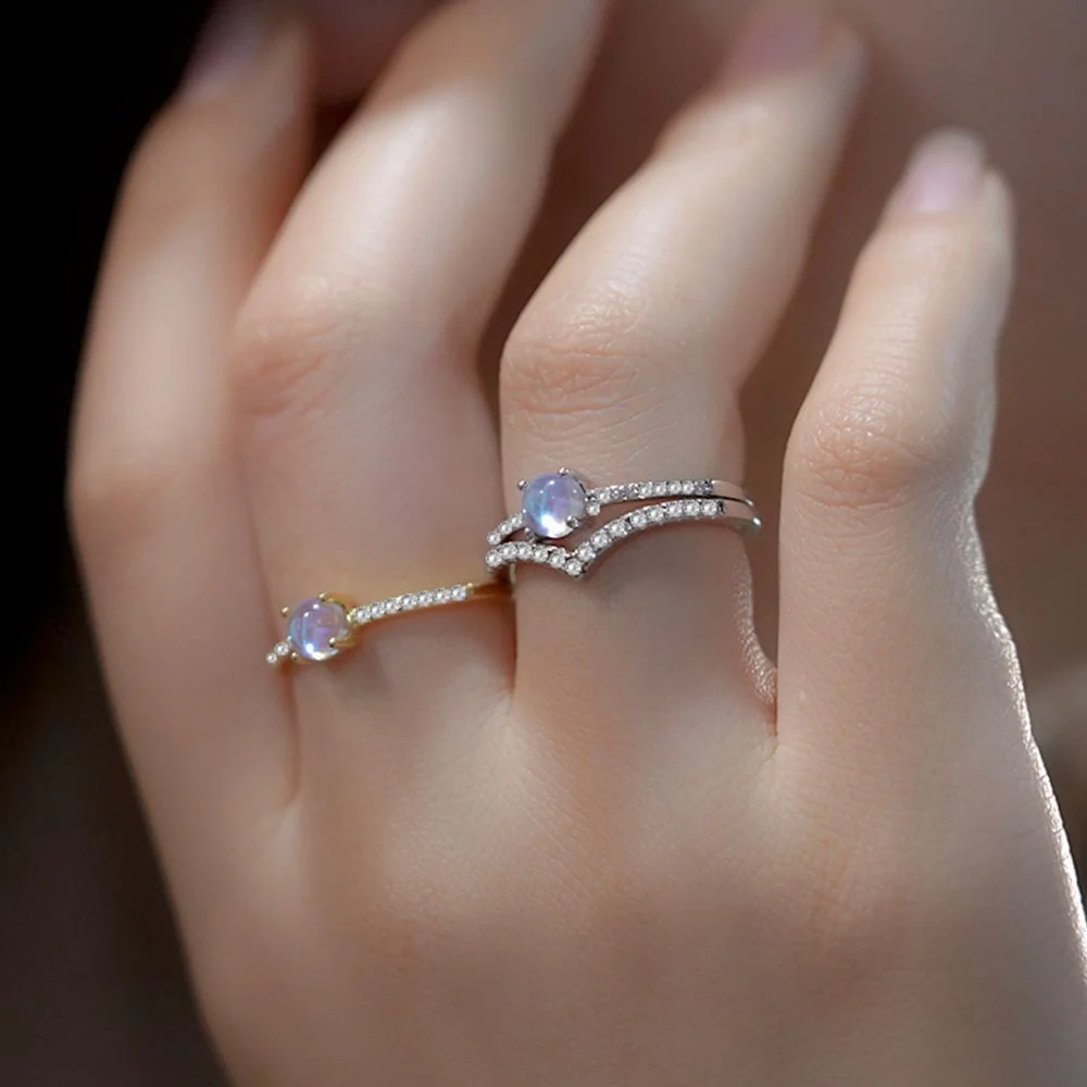 Curved V-Shape Ring - Image 4