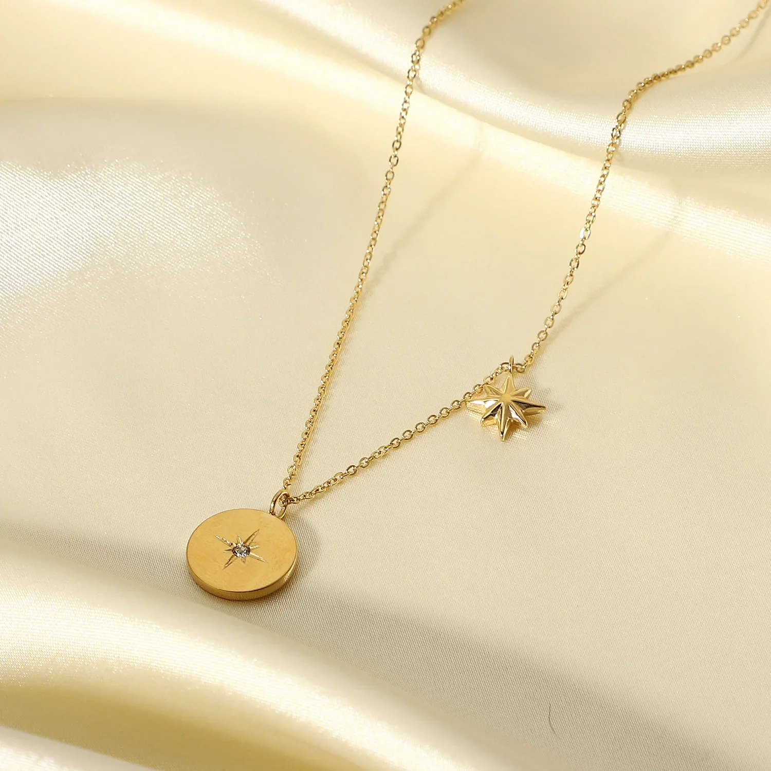 LustreChoker Necklace - Image 2