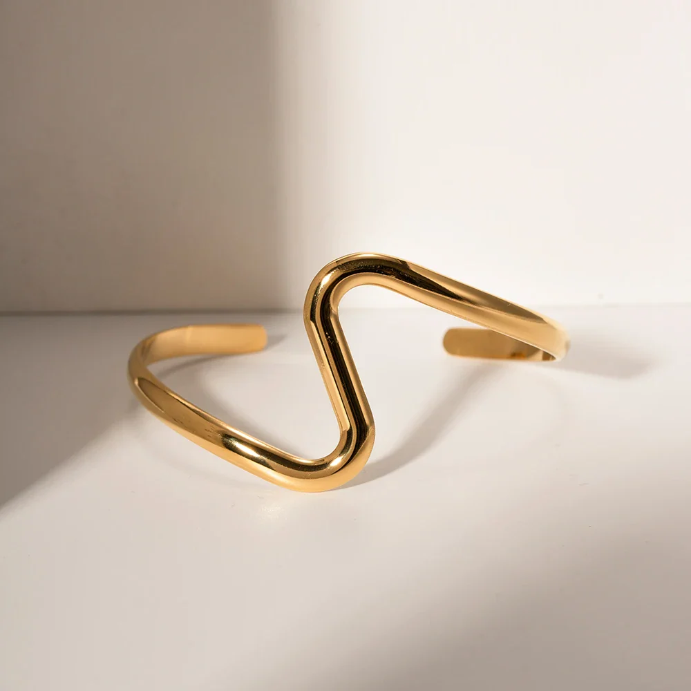 LuxeCuffs Bracelet - Image 3